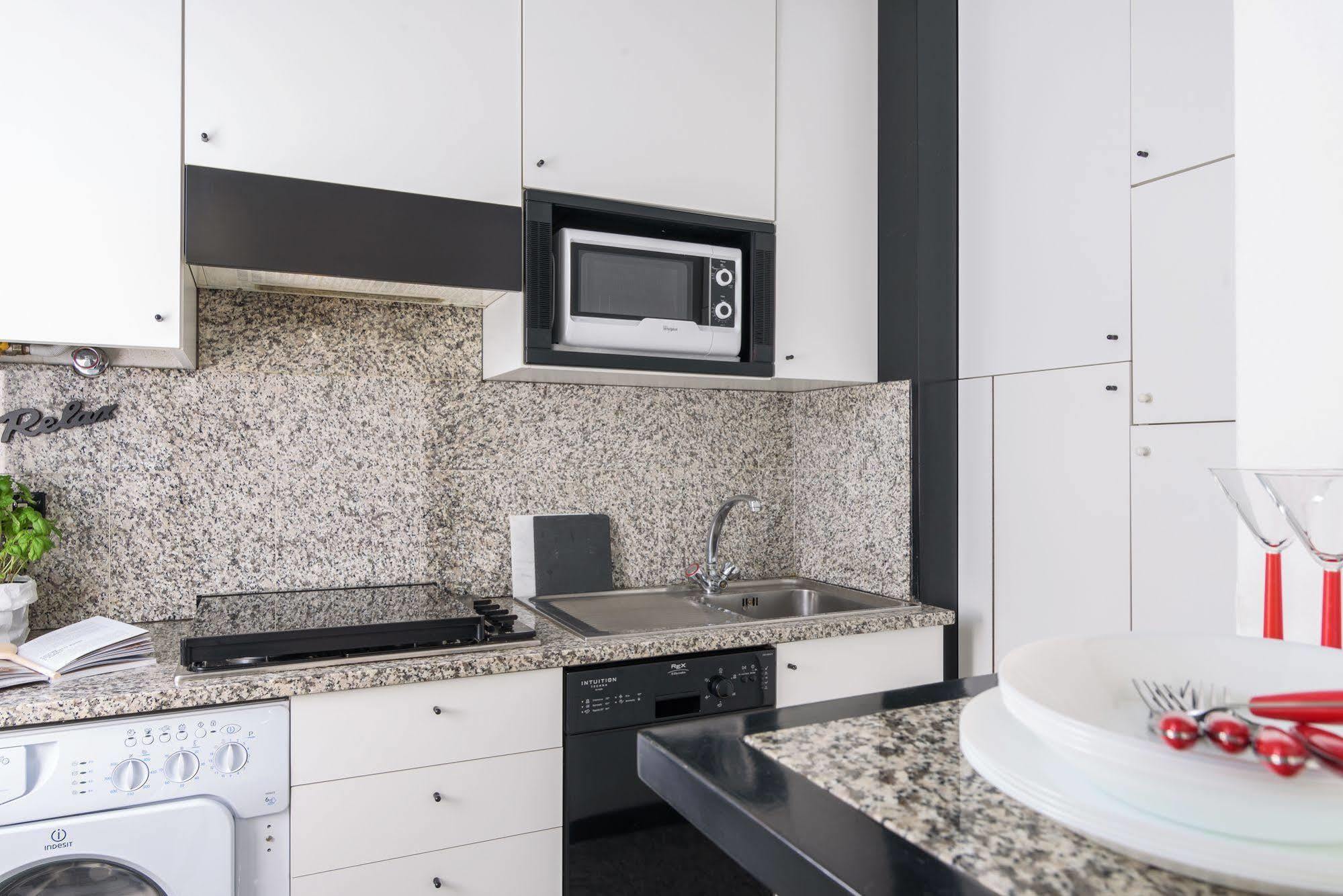 Alcuino Apartment Milan Luaran gambar